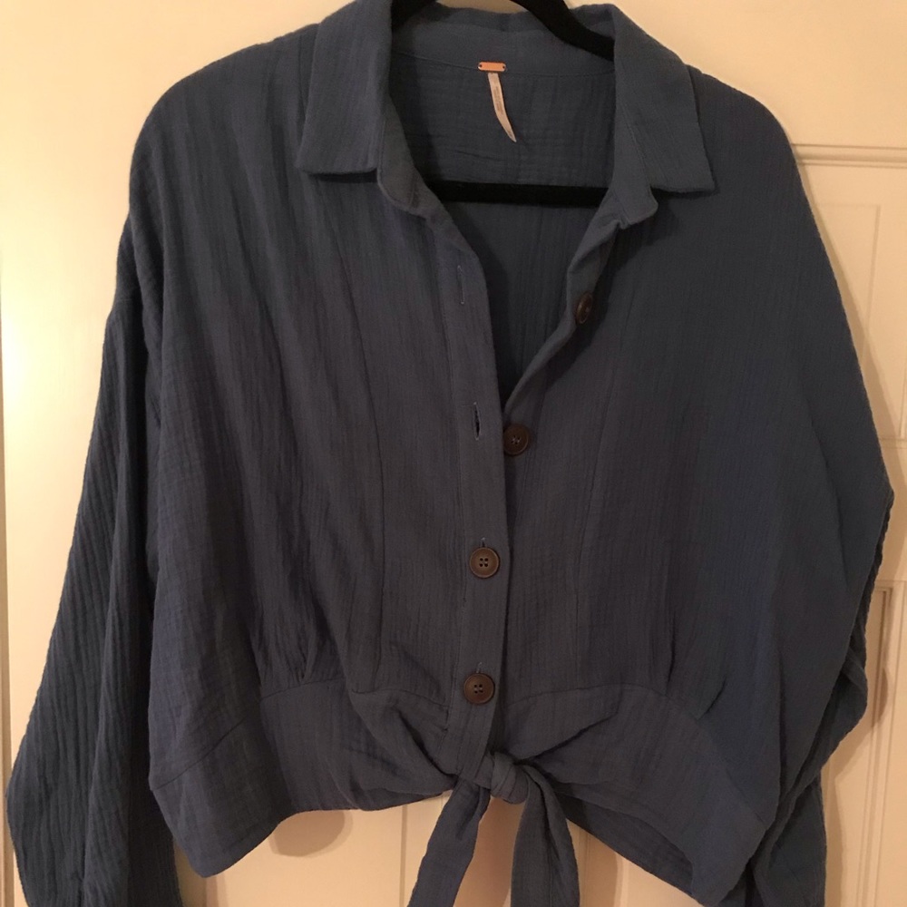 Free people linen top!